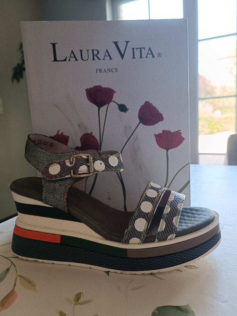 Nieuwe sandalen maat 39 Laura Vita, Enlèvement, Neuf, Sandales et Mûles