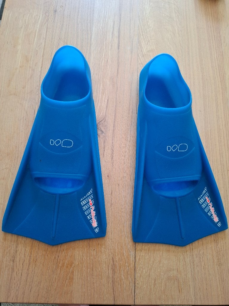 Palmes de natation courtes de 35 cm de long, Enlèvement, Comme neuf, Palmes de natation ou de plongée