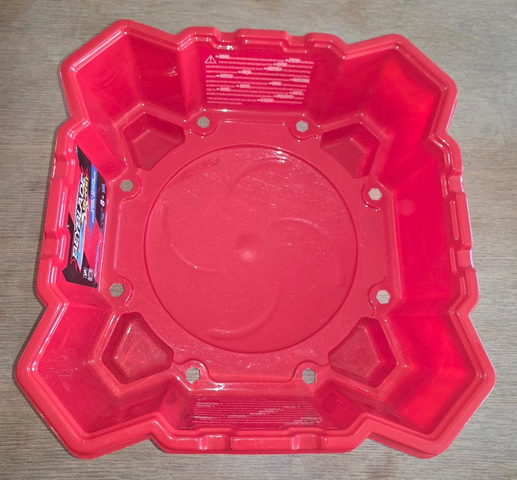 Beyblade bak met beyblades, Ophalen, Gebruikt