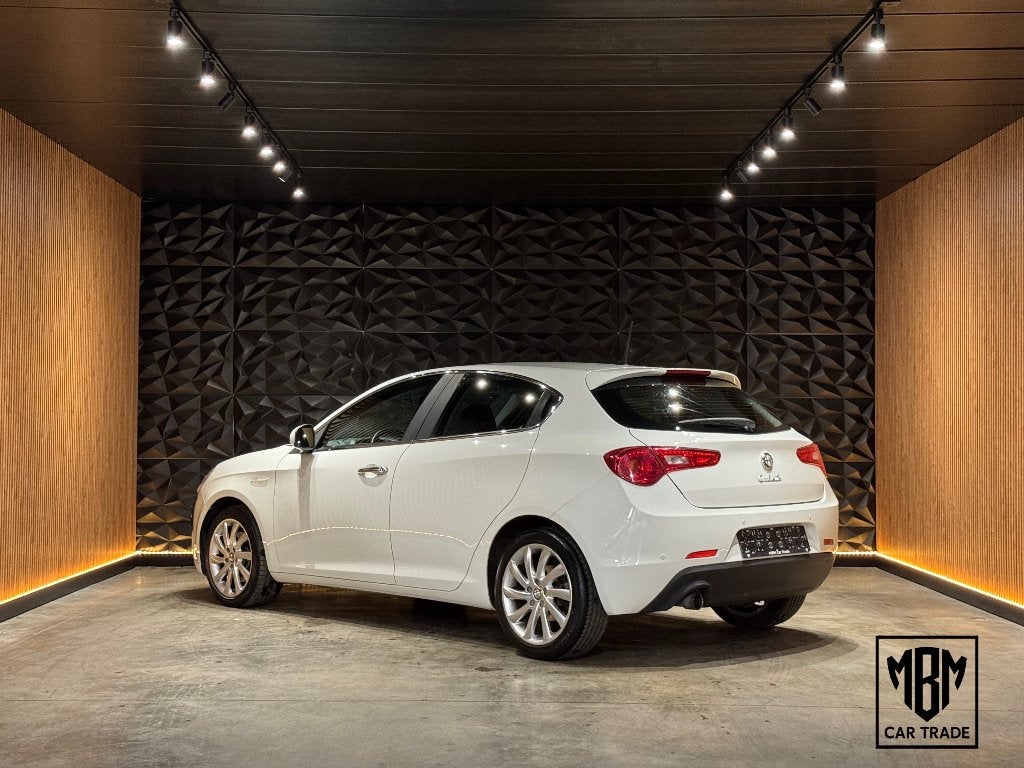 ✅Alfa Romeo Giulietta 1.4 TB MultiAir GARANTIE Airco PSensor, Autos, Alfa Romeo, Achat, Entreprise, Boîte manuelle, Entretenue par le concessionnaire