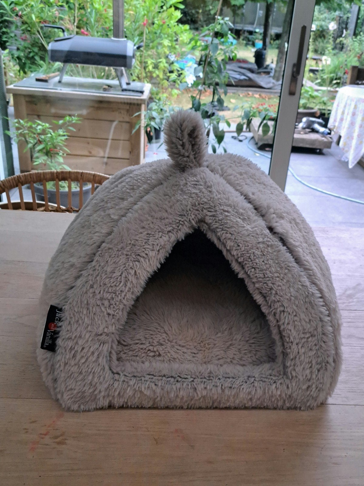 Mand/iglo voor katten en kleine honden, Ophalen, Zo goed als nieuw, Pluche
