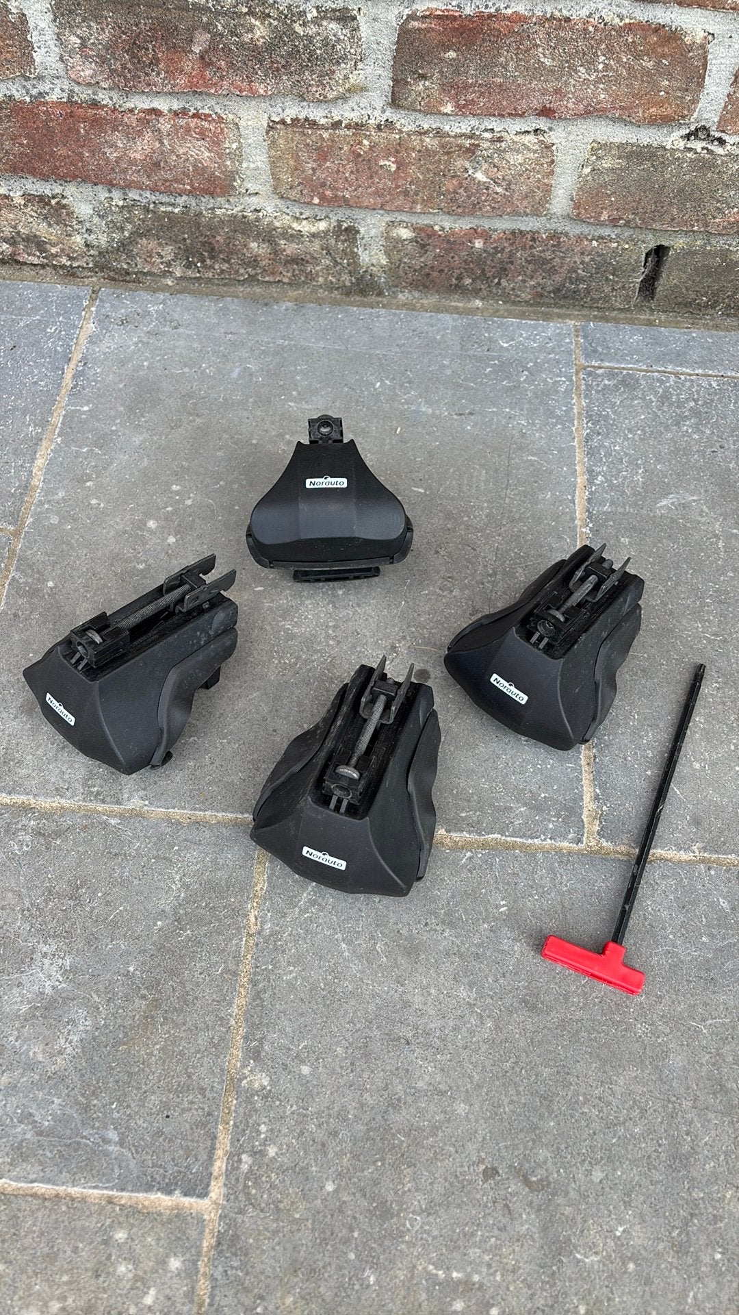 Kit de fixation barres de toit, Auto-onderdelen, Ophalen