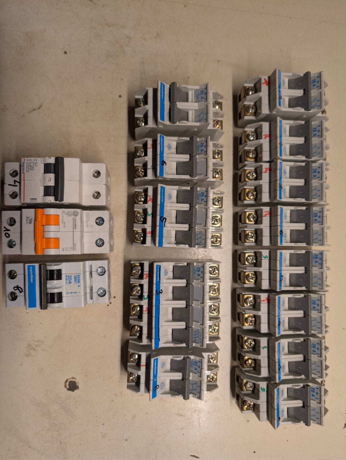 fusibles automatiques, Bricolage & Construction, Enlèvement ou Envoi, Utilisé, Autres marques, Disjoncteur divisionnaire