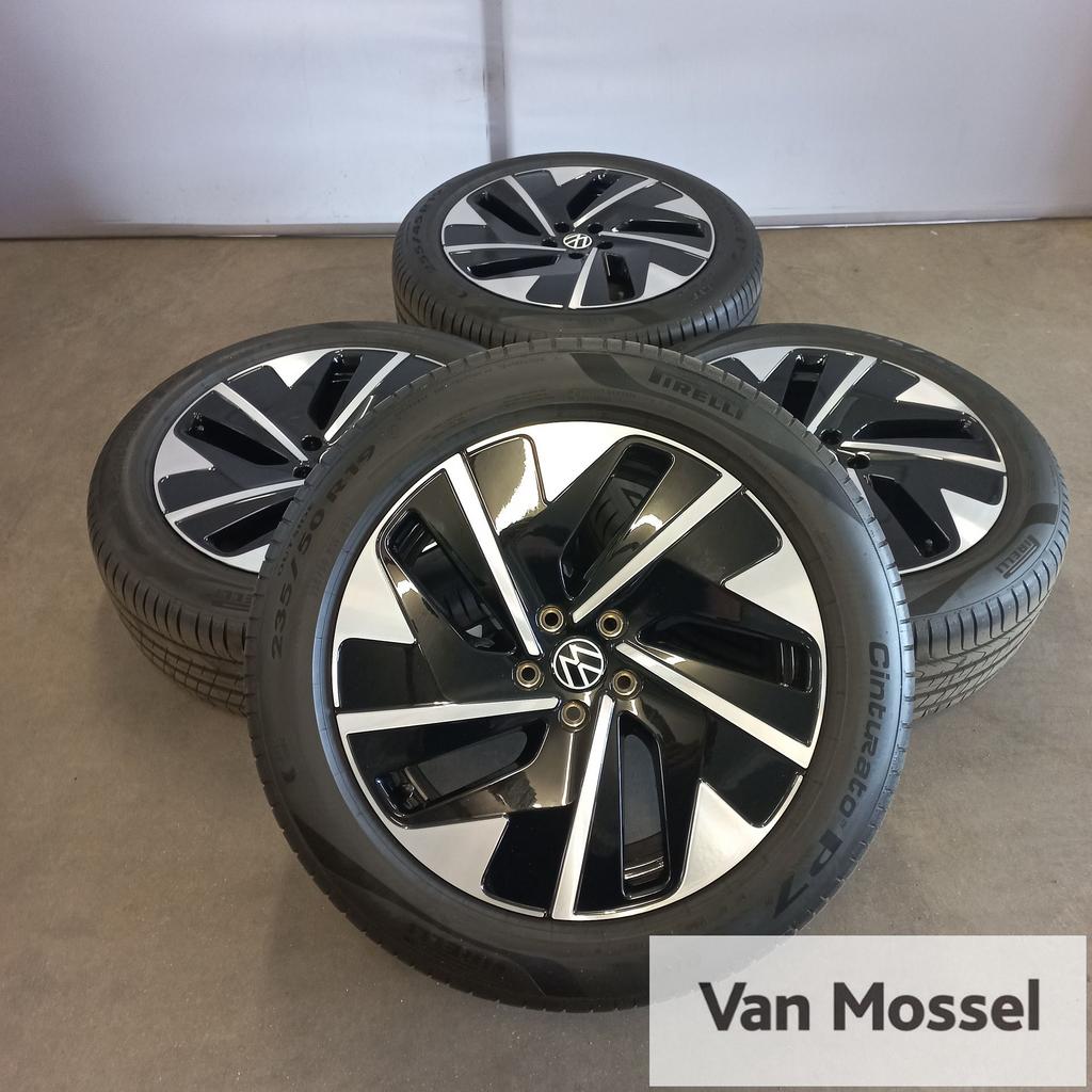VW ID7 Pirelli Cinturato P7 235/50/R19 - 255/45/R19 99T, Auto-onderdelen, 19 inch, Gebruikt, -, -