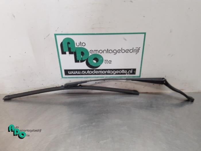 Bras essuie-glace avant d'un Opel Corsa (Corsa D 07-), -, Opel, 3 mois de garantie, Utilisé