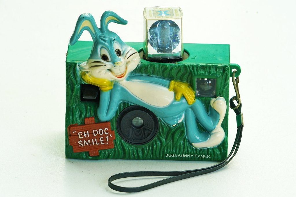 Helm Toys Bugs camera – Nostalgic 1970s toy camera, Ophalen of Verzenden