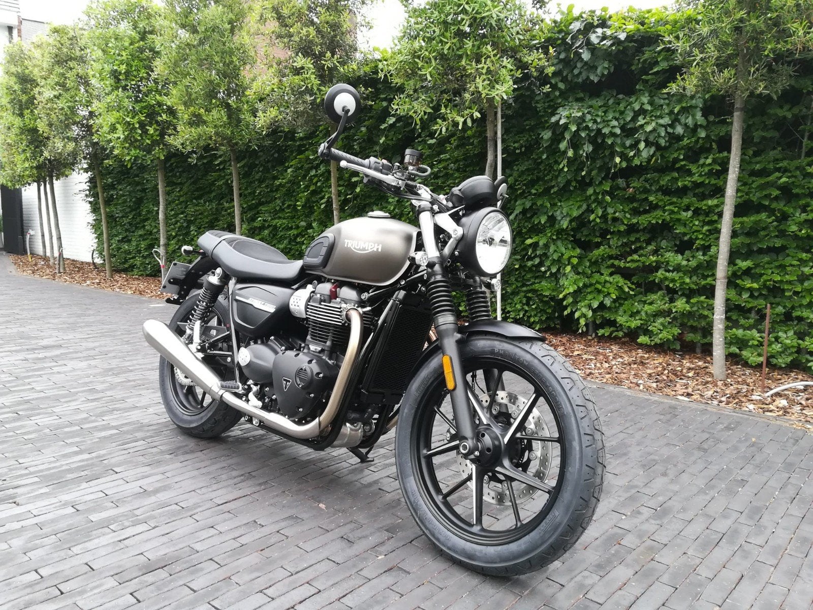 Triumph street twin 900cc NIEUWSTAAT, Motoren, Motoren | Triumph, Particulier
