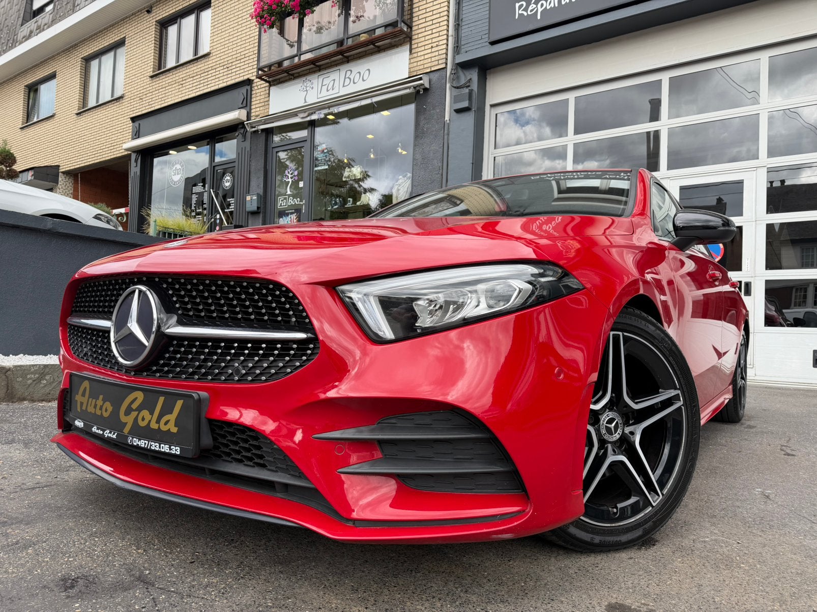 MERCEDES A180 AMG SPORT LUXURY 1PROP BOITE AUTO !, Autos, Rouge, Classe A, Achat, Euro 6