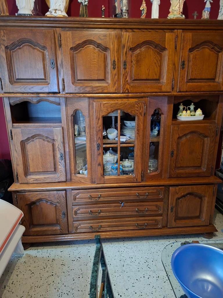 Eikenwand kast met 7 deuren 3 laden met vertrin, Huis en Inrichting, Ophalen