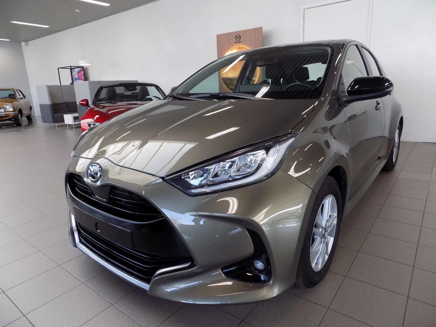 Mazda 2 Hybrid Agile + Comfort Pack Automaat (automatique), Autos, Mazda, Achat, Euro 6, Entreprise, https://public.car-pass.be/vhr/8a4622fb-4e72-4742-8270-72970a2e5be8
