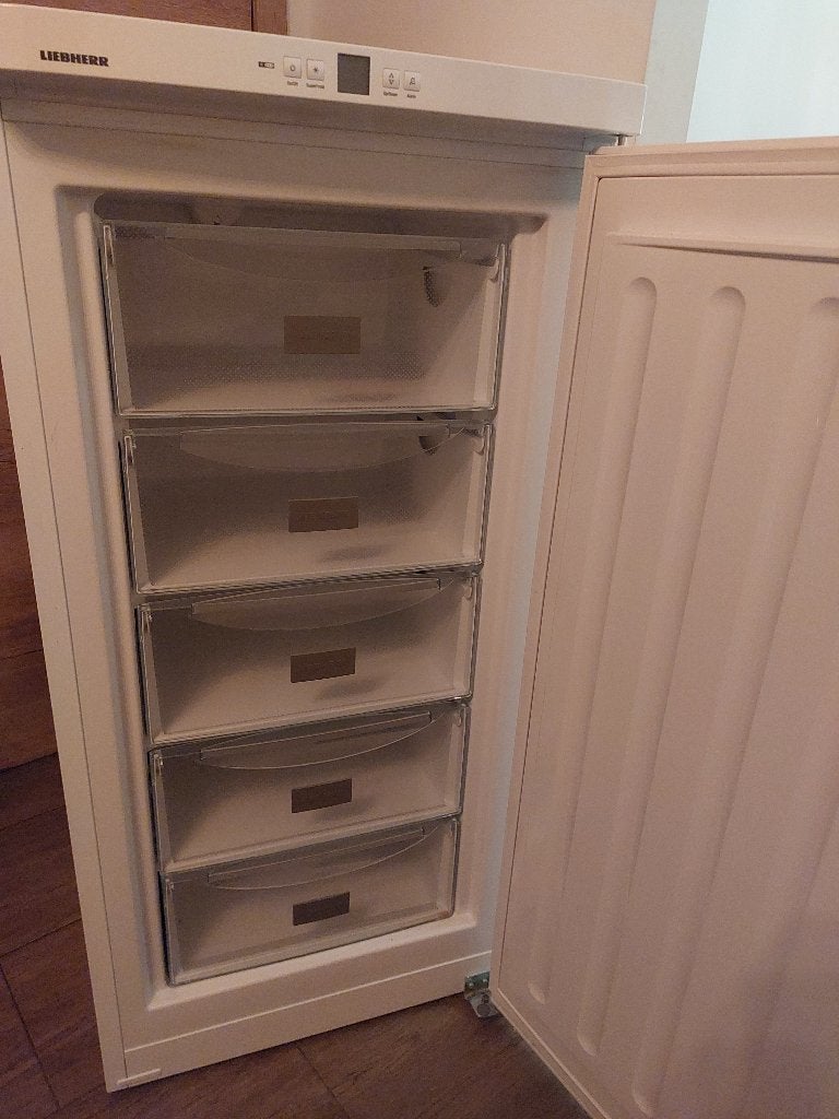 diepvries Liebherr, Elektronische apparatuur, Ophalen