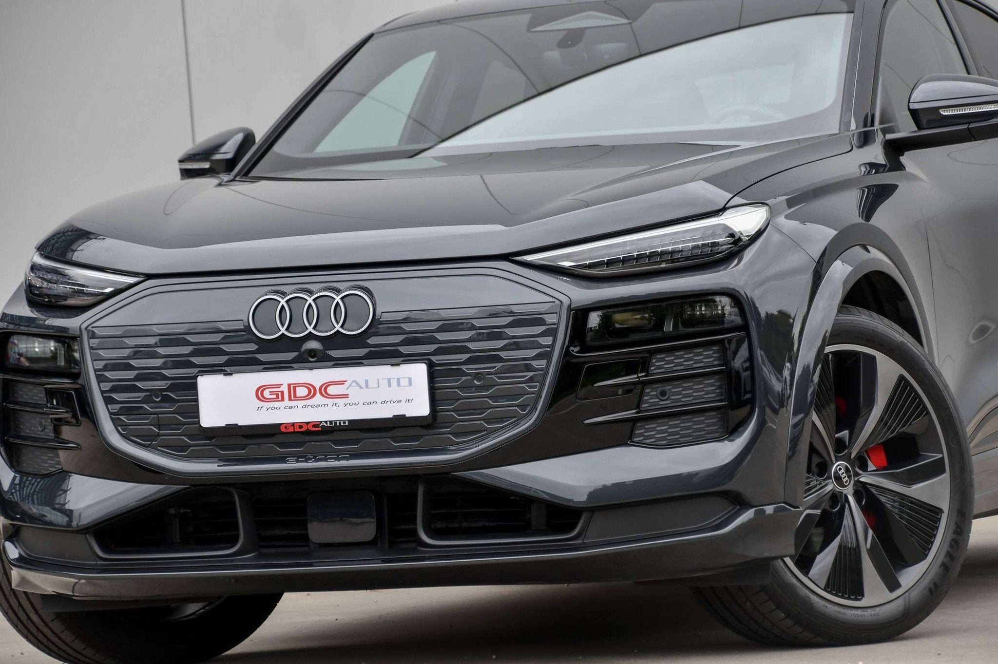 Audi Q6 e-tron Q6 e-Tron 100 kWh Quattro l trekhaak l luchtv, Autos, Cuir, Argent ou Gris, Achat, Entreprise