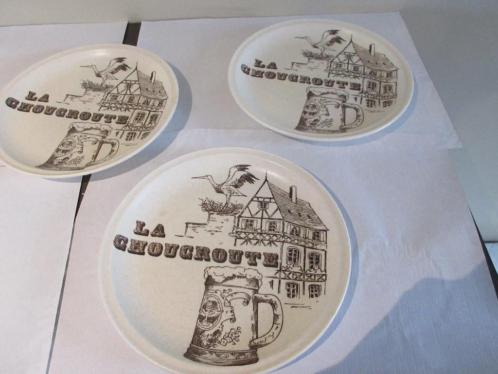 3 assiettes en céramique LA CHOUCROUTE, Enlèvement, Céramique, Assiettes(s)