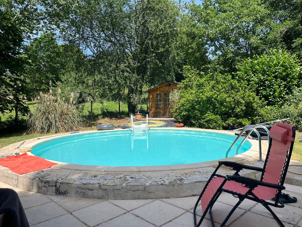Maison de vacances avec piscine Last-minute. S. France, Propriétaire, Animaux domestiques acceptés, Campagne, 5 personnes