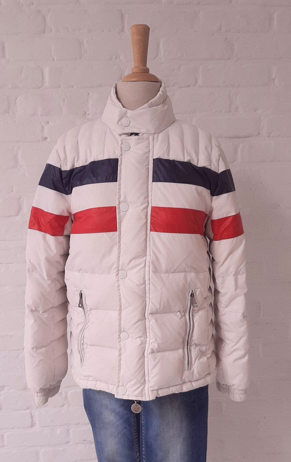Veste vintage Moncler Menuire x Chief Keef « close that door, Moncler, Enlèvement ou Envoi, Comme neuf, Blanc