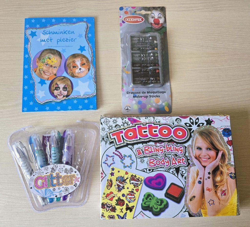 Tattoo en maquillage setje voor kinderen, Kinderen en Baby's, Kindermode-accessoires, Ophalen of Verzenden