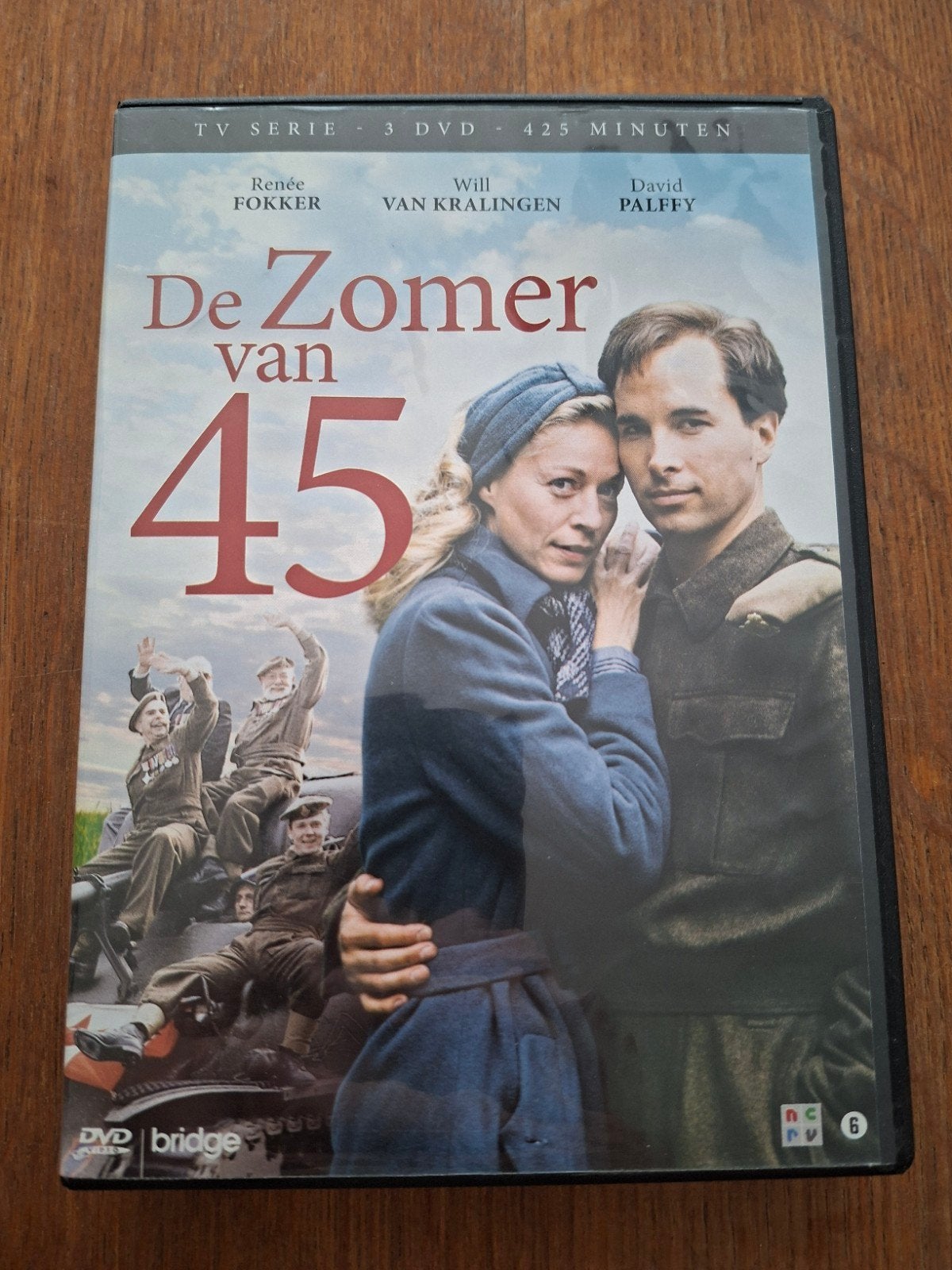 DVD  - BOX  - DE ZOMER VAN 45 - VOLLEDIGE REEKS, À partir de 6 ans, Enlèvement ou Envoi, Néerlandais, Néerlandais