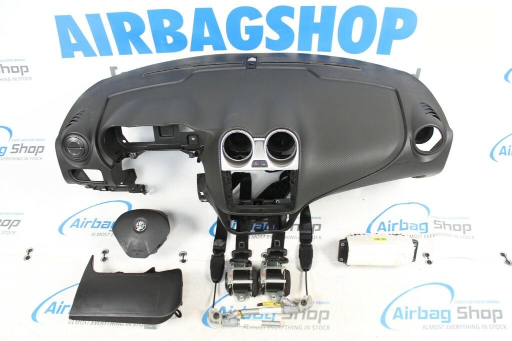 Airbag kit Tableau de bord carbon Alfa Romeo Mito, Autos : Pièces & Accessoires