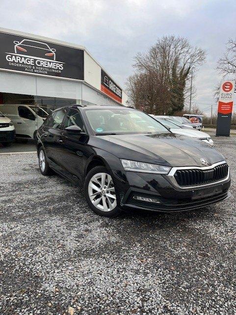 1 Jaar garantie Skoda Octavia Ambition PHEV DSG IV 110KW/150, Autos, Skoda, Achat, Euro 6, Entreprise, Entretenue par le concessionnaire