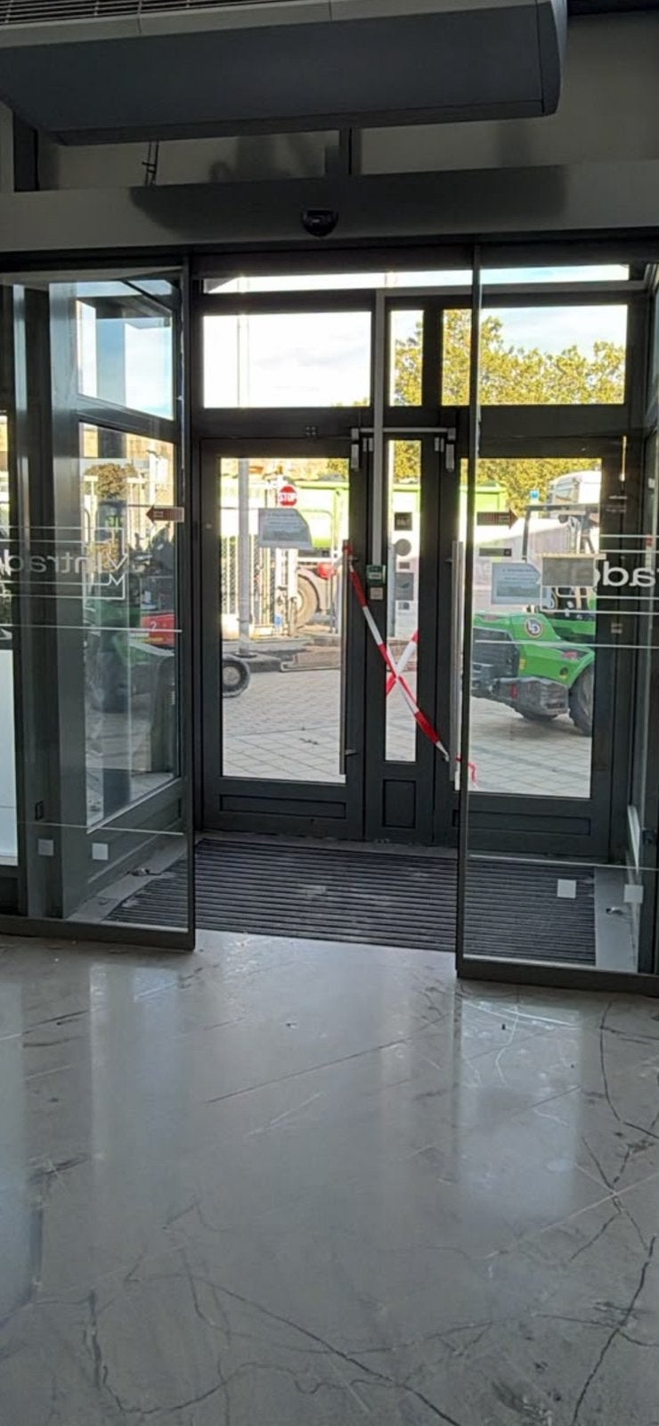 automatische deur h 2.60 x2.45 nieuwstaat tel 0494431725, Ophalen of Verzenden, Zo goed als nieuw