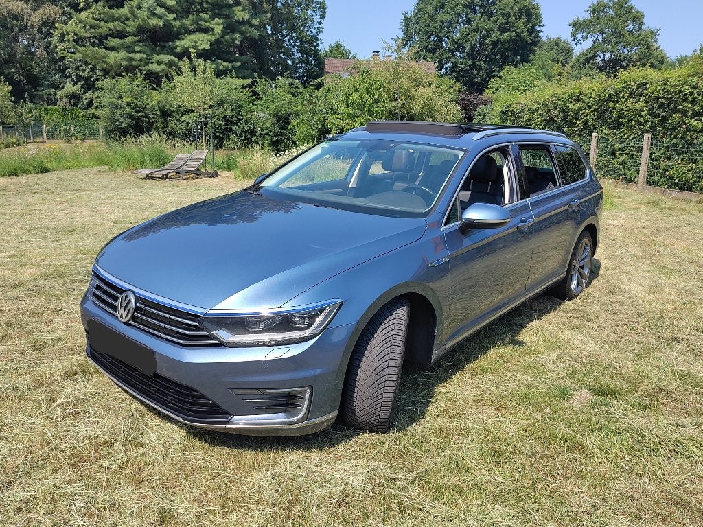 VW Passat GTE plug in hybride, Cuir, Achat, 1750 kg, Noir