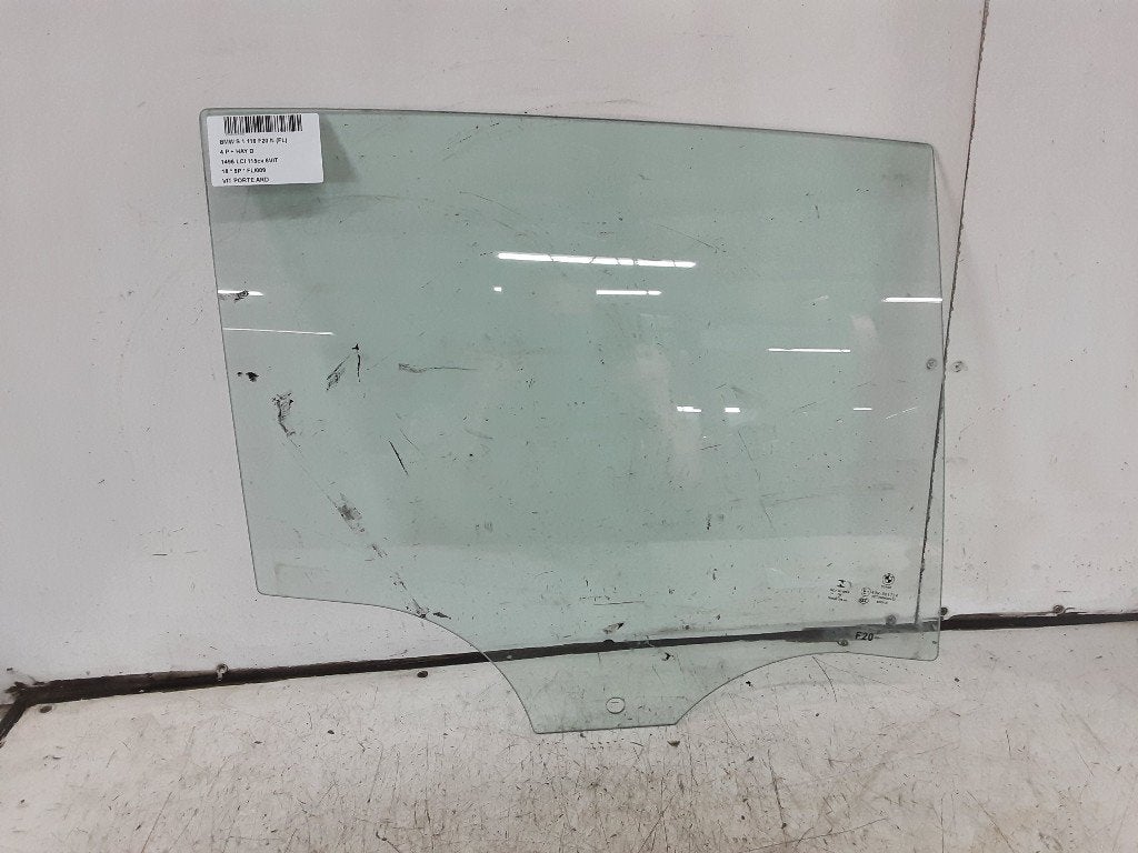 VITRE ARRIERE DROITE BMW 1 serie (F20) (01-2010/06-2019), Utilisé, BMW, Petuelring 130
80809  München, DE, Bayerische Motoren Werke AG