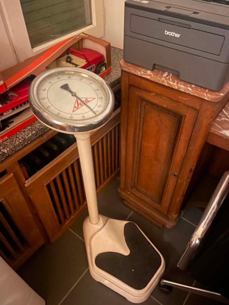 vintage weegschaal, Analoog, 100 kg of meer, Ophalen of Verzenden, Zo goed als nieuw