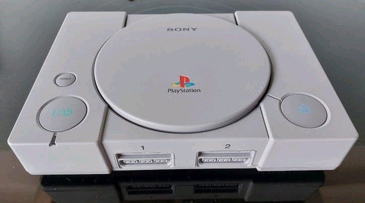 Playstation 1 met 2 consoles en memory card, Games en Spelcomputers, Ophalen