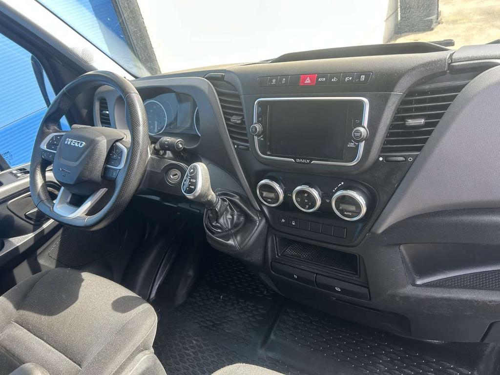 Iveco Daily 3.0L-L3H2 Automaat(€31.397 excl btw)Trekhaak 3,, Auto's, Iveco, 0 kg, Bedrijf, Diesel