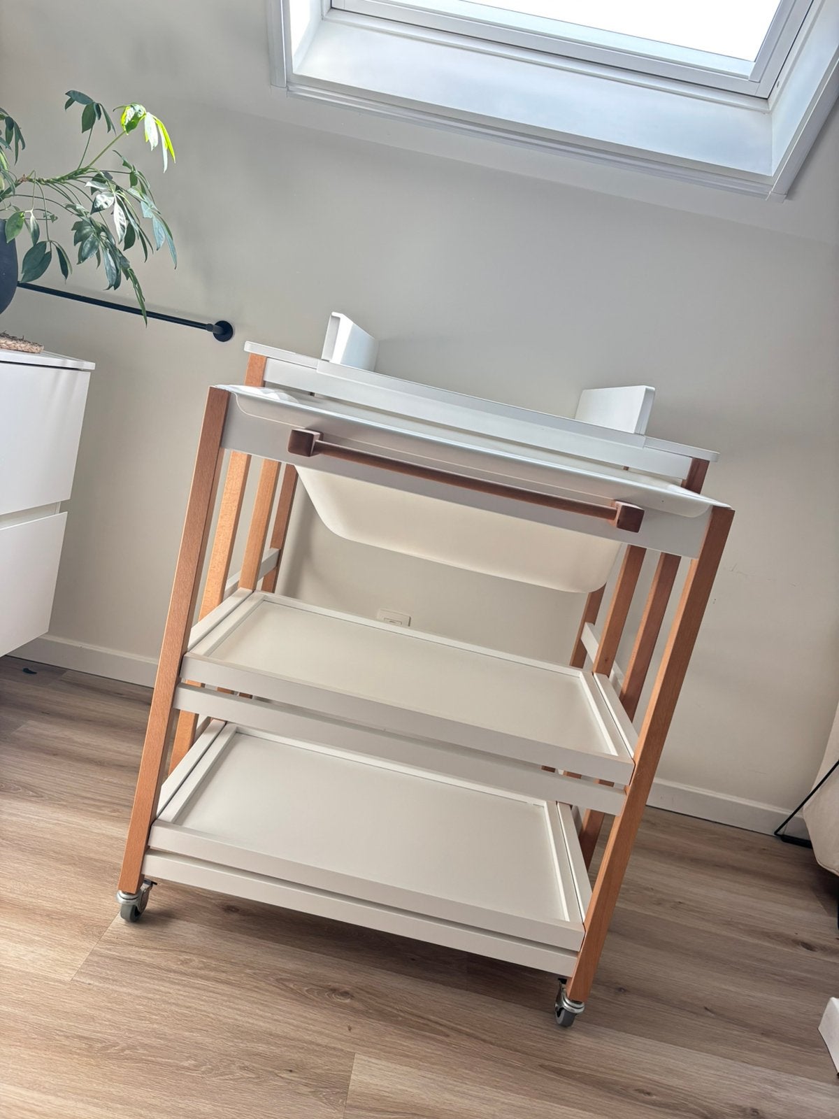 Baby verzorgingstafel met badje Quax, Enlèvement, Comme neuf, Baignoire