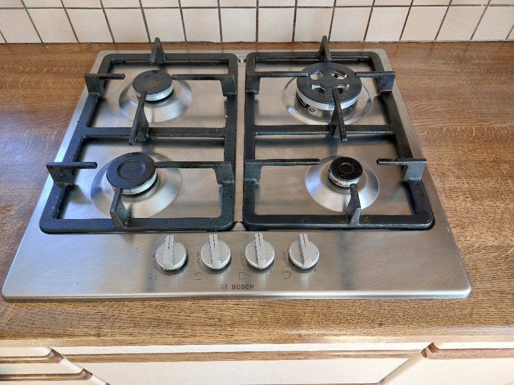 BOSCH gasfornuis, Elektronische apparatuur, Kookplaten, Ophalen, Gebruikt, Tussenbouw, 4 kookzones