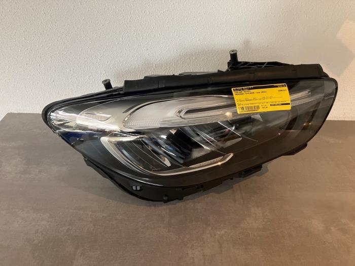 Koplamp rechts van een Mercedes B-Klasse, Auto-onderdelen, Verlichting, Gebruikt, -, Ophalen of Verzenden, -