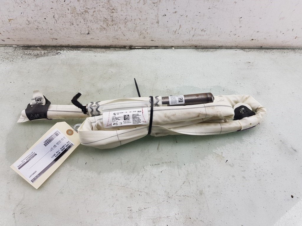 AIRBAG TOIT DROIT BMW 1 serie (F20) (01-2010/06-2019), Autos : Pièces & Accessoires, Utilisé, BMW, Petuelring 130
80809  München, DE