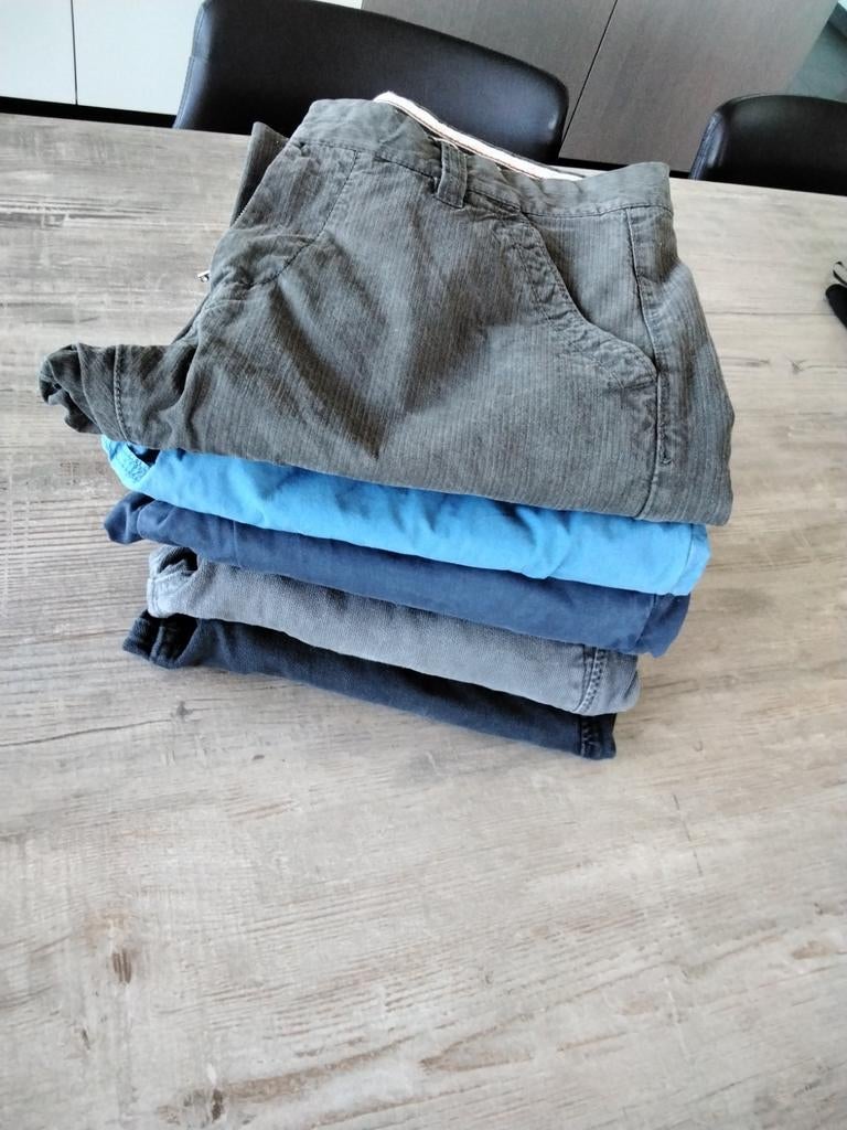 Pakket herenbroeken,gemeten in de lenden 44 cm,of 31 -32, Kleding | Heren, Broeken en Pantalons, Ophalen of Verzenden