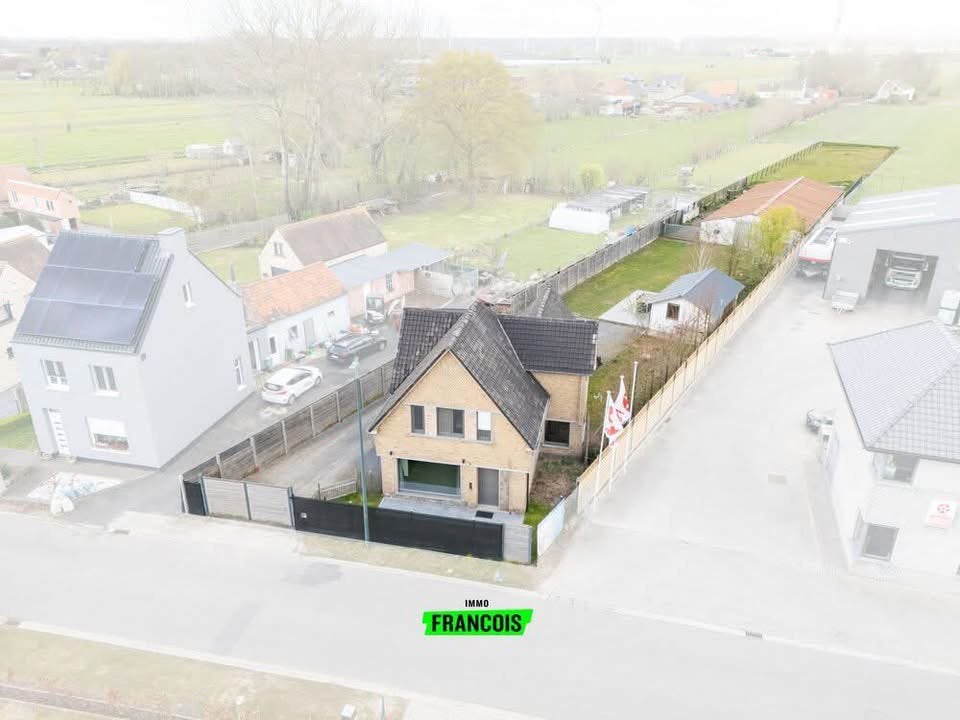 Woning met schuur, bijgebouw en weide, Habitation avec espace professionnel, 290 kWh/m²/an, 3 pièces, 1500 m² ou plus