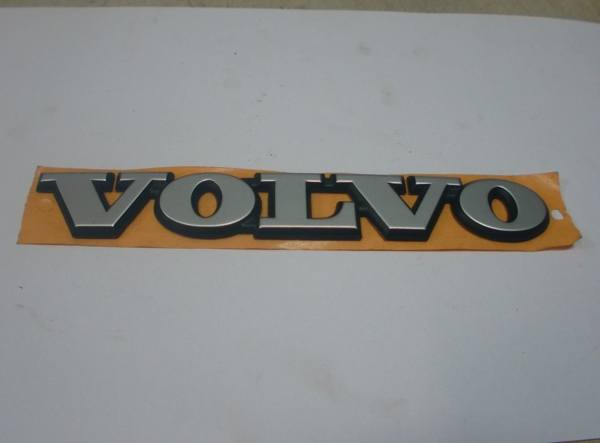 VOLVO 200 EN 700 EMBLEEM NIEUW, Auto-onderdelen, -, -, Nieuw, Ophalen of Verzenden