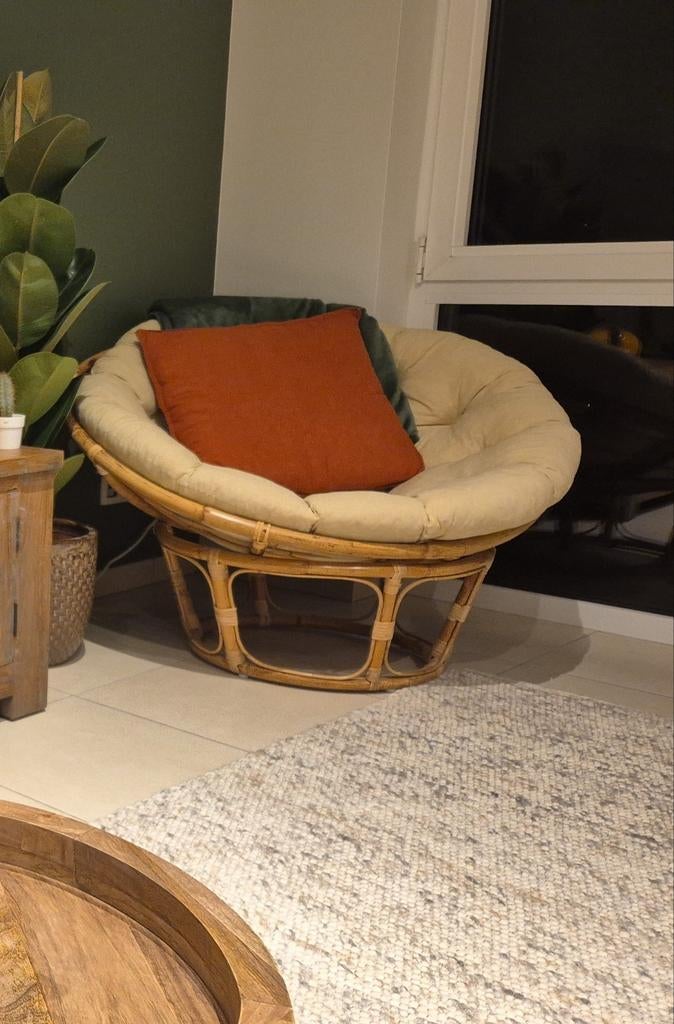 Ronde fauteuil met aangenaam kussen, 75 à 100 cm, Scandinavisch, Enlèvement, Utilisé