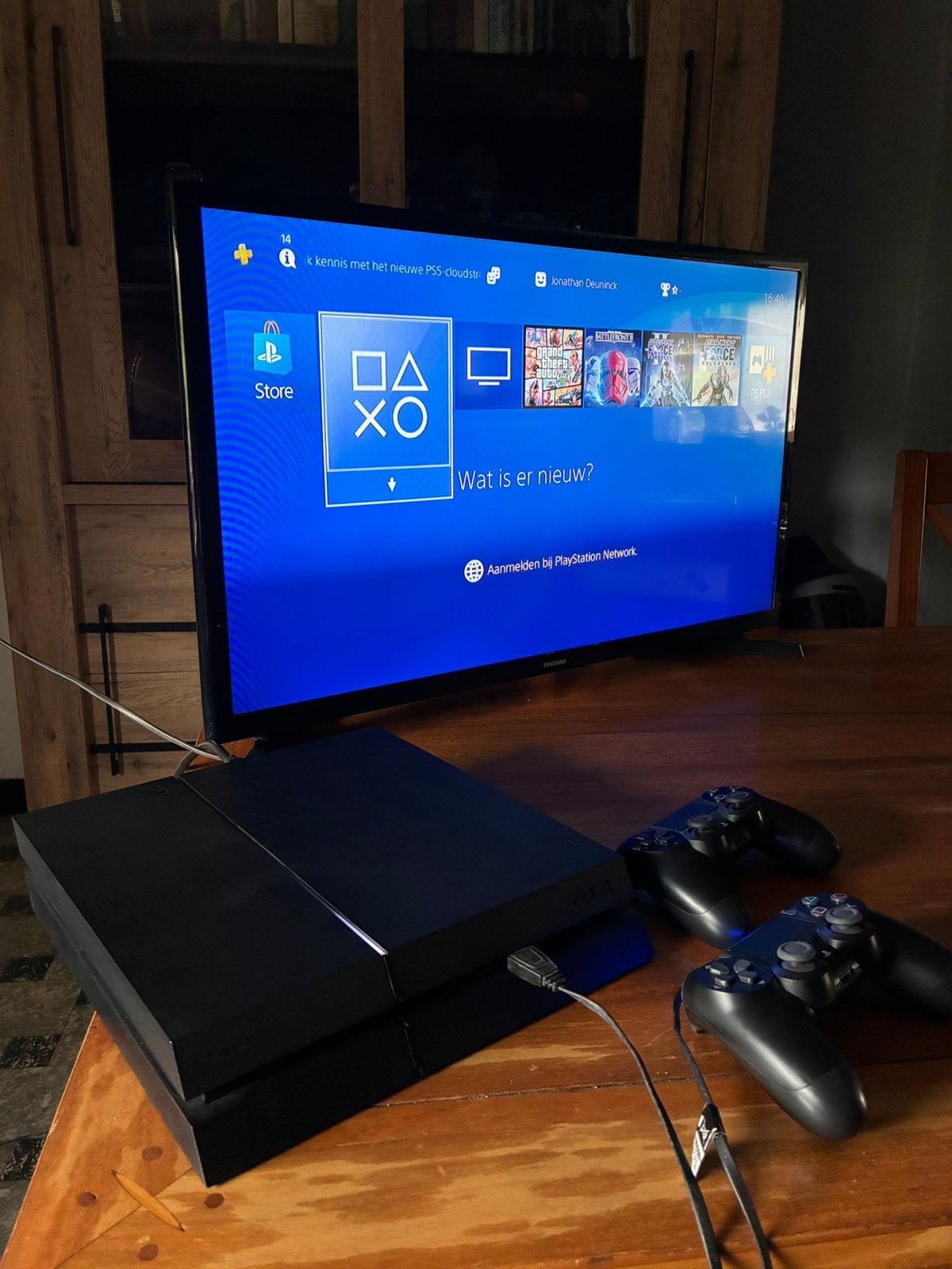 Complete PlayStation 4 (PS4) Bundel– 2 Controllers +10 Games, Games en Spelcomputers, Spelcomputers | Sony PlayStation 4, Ophalen