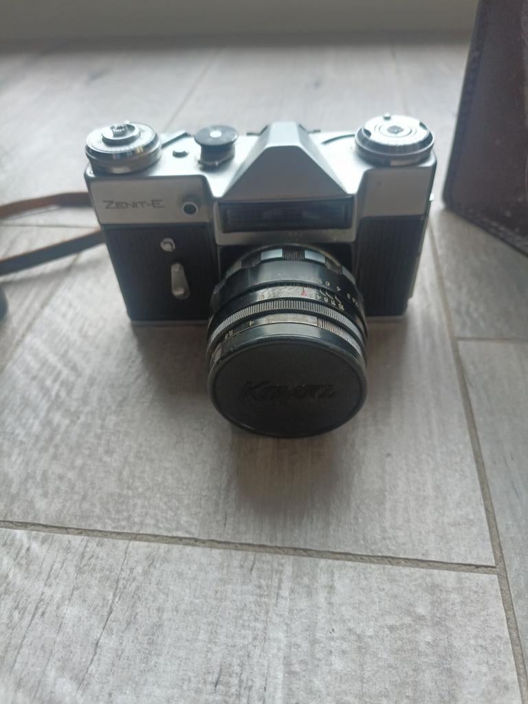 Zenit e spiegel reflex camera, Ophalen