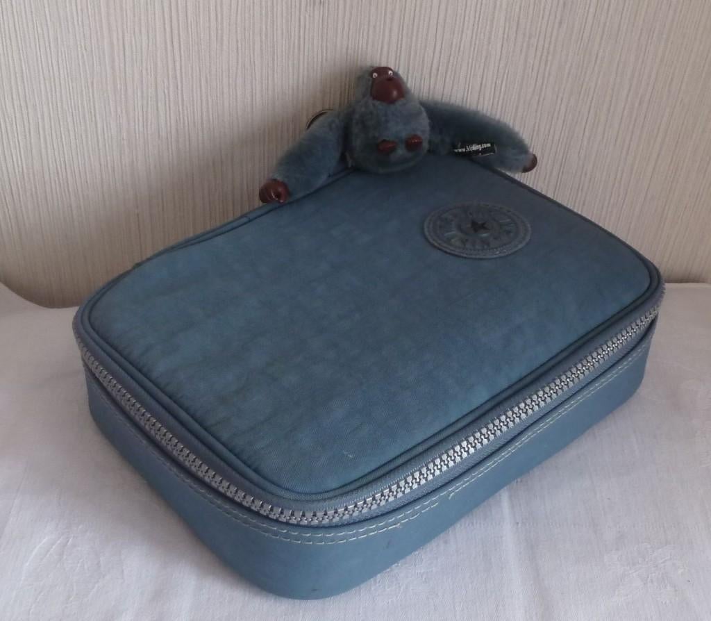 Kipling Zeer grote pennenzak 100 pennen Oil + Monkey, Diversen, Schoolbenodigdheden, Gebruikt, Ophalen of Verzenden