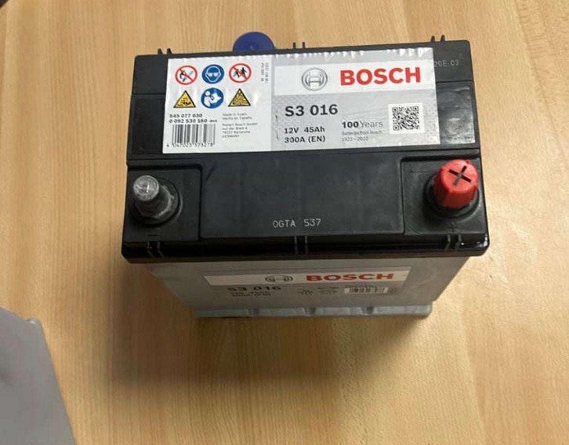 Bosch battery, Autos : Pièces & Accessoires, Enlèvement