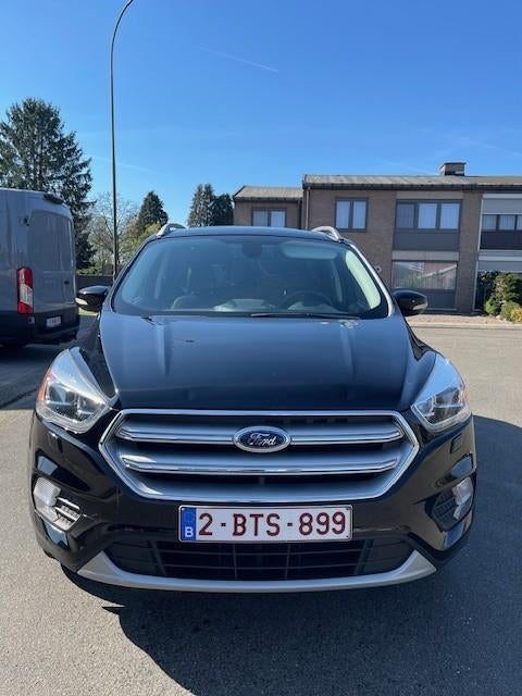Ford KUGA, Auto's, Automaat, 1716 kg, 4 cilinders, Zwart