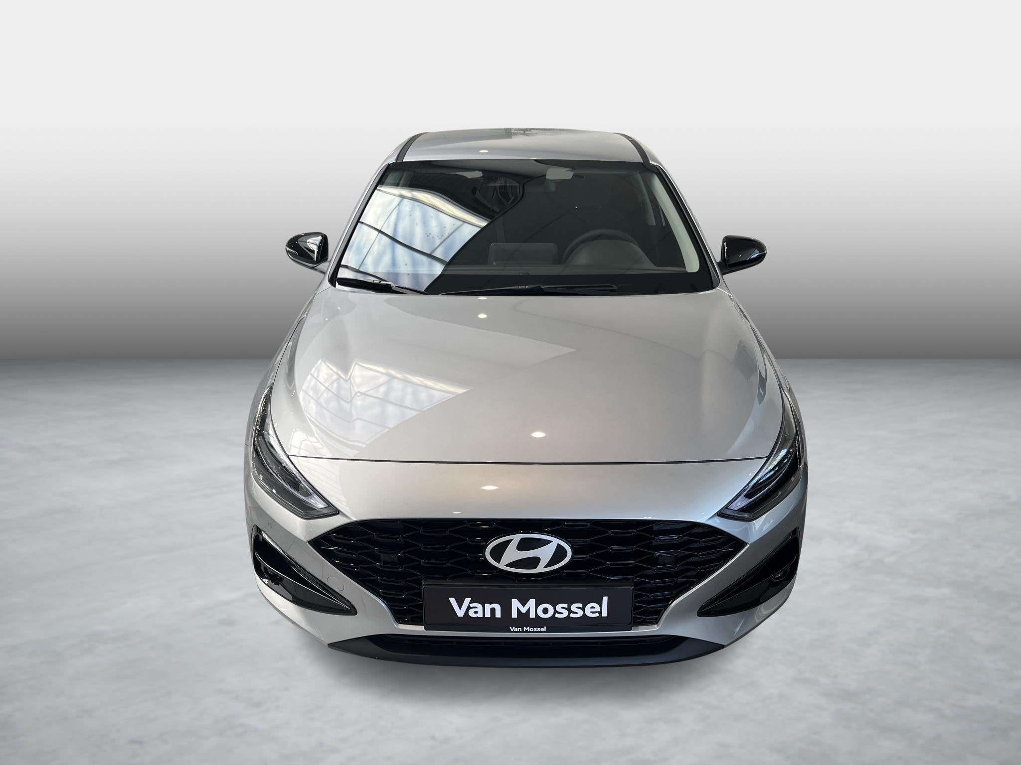 Hyundai i30 TECHNO (automatique), https://public.car-pass.be/vhr/afc9694a-0bd1-4c2f-b3f0-d73ffa46e622, Argent ou Gris, Entreprise