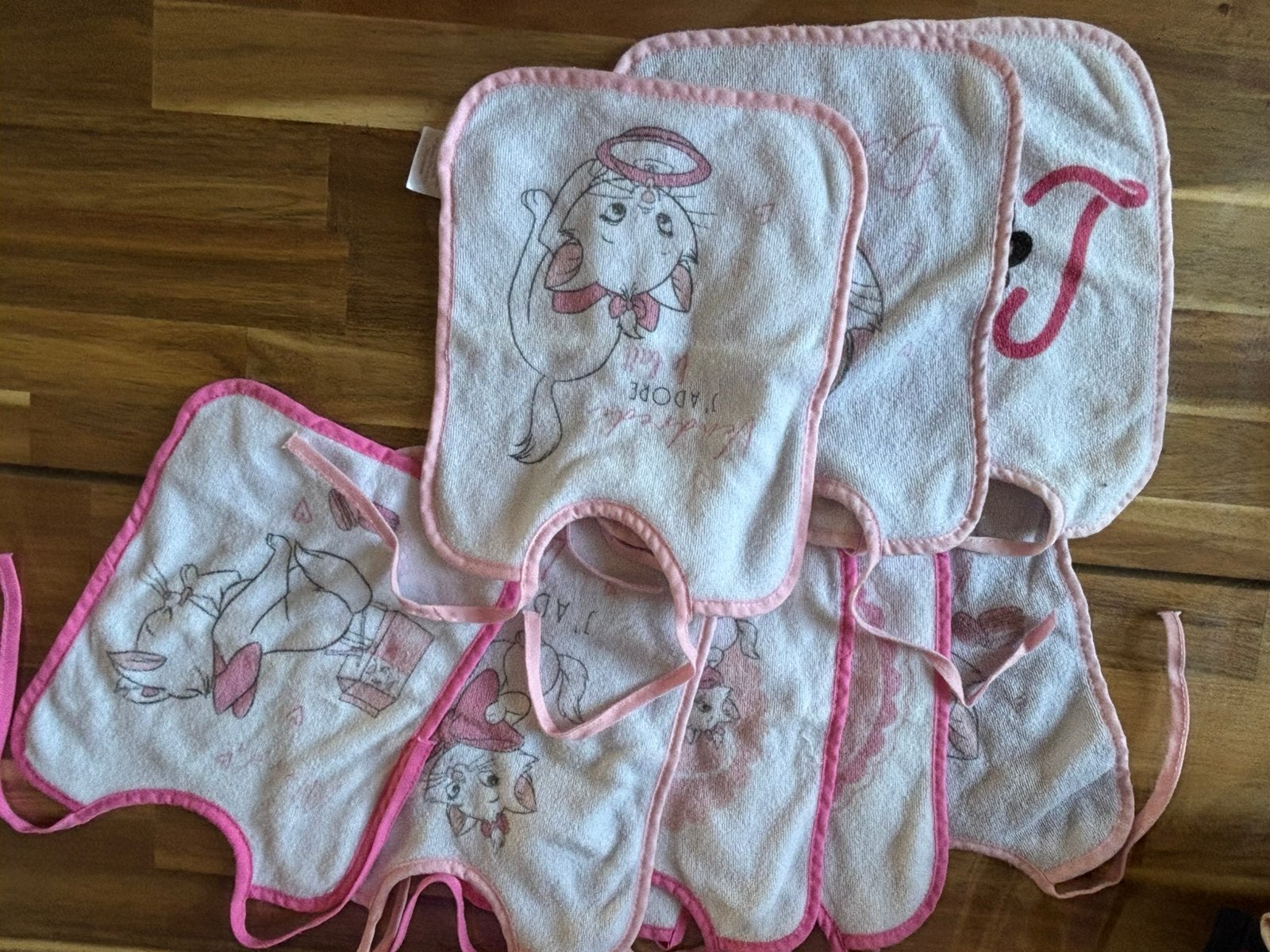 Lot de 8 bavoirs, Kinderen en Baby's, Babykleding | Maat 74, Ophalen, Zo goed als nieuw