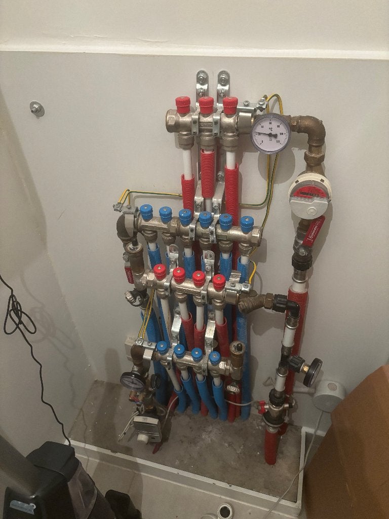 Plombier - Chauffagiste - Électricien 0483 463 460 Bon prix!, Service 24h/24, Installation