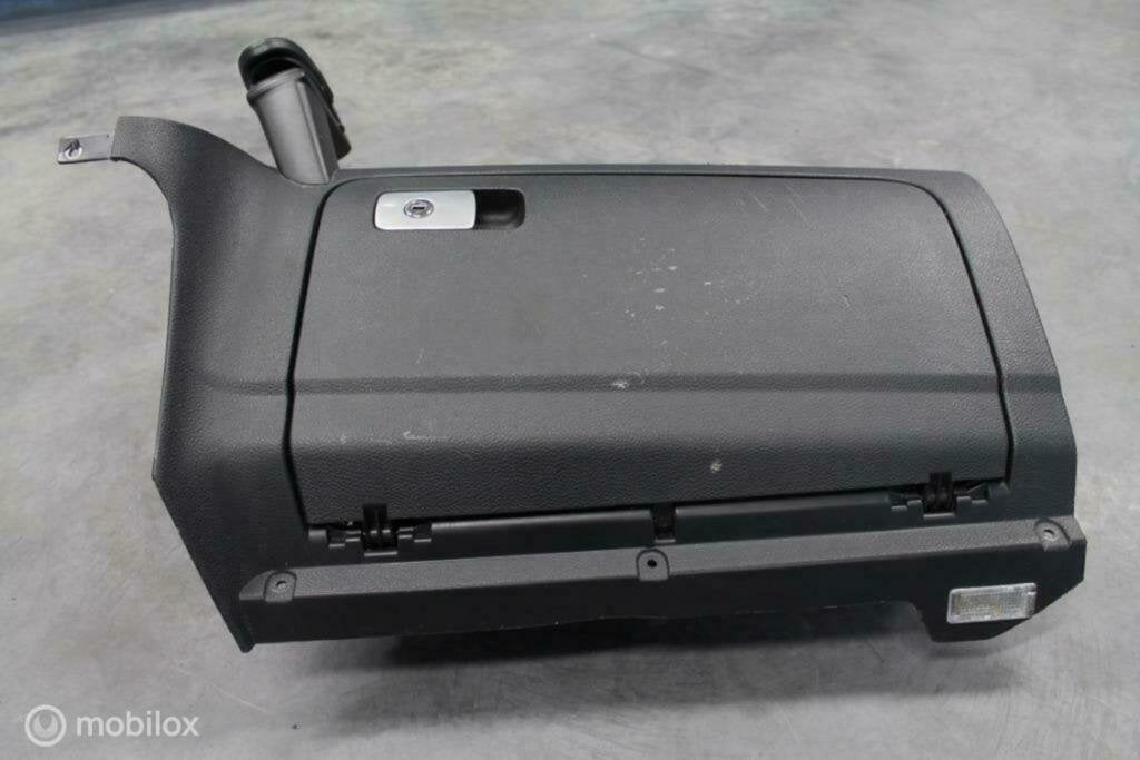 Boîte à gants Volkswagen EOS (2006-2015)