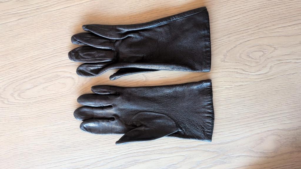 zwarte leren handschoenen - 10€, Kleding | Dames, Mutsen, Sjaals en Handschoenen, Ophalen of Verzenden, Zo goed als nieuw, Handschoenen
