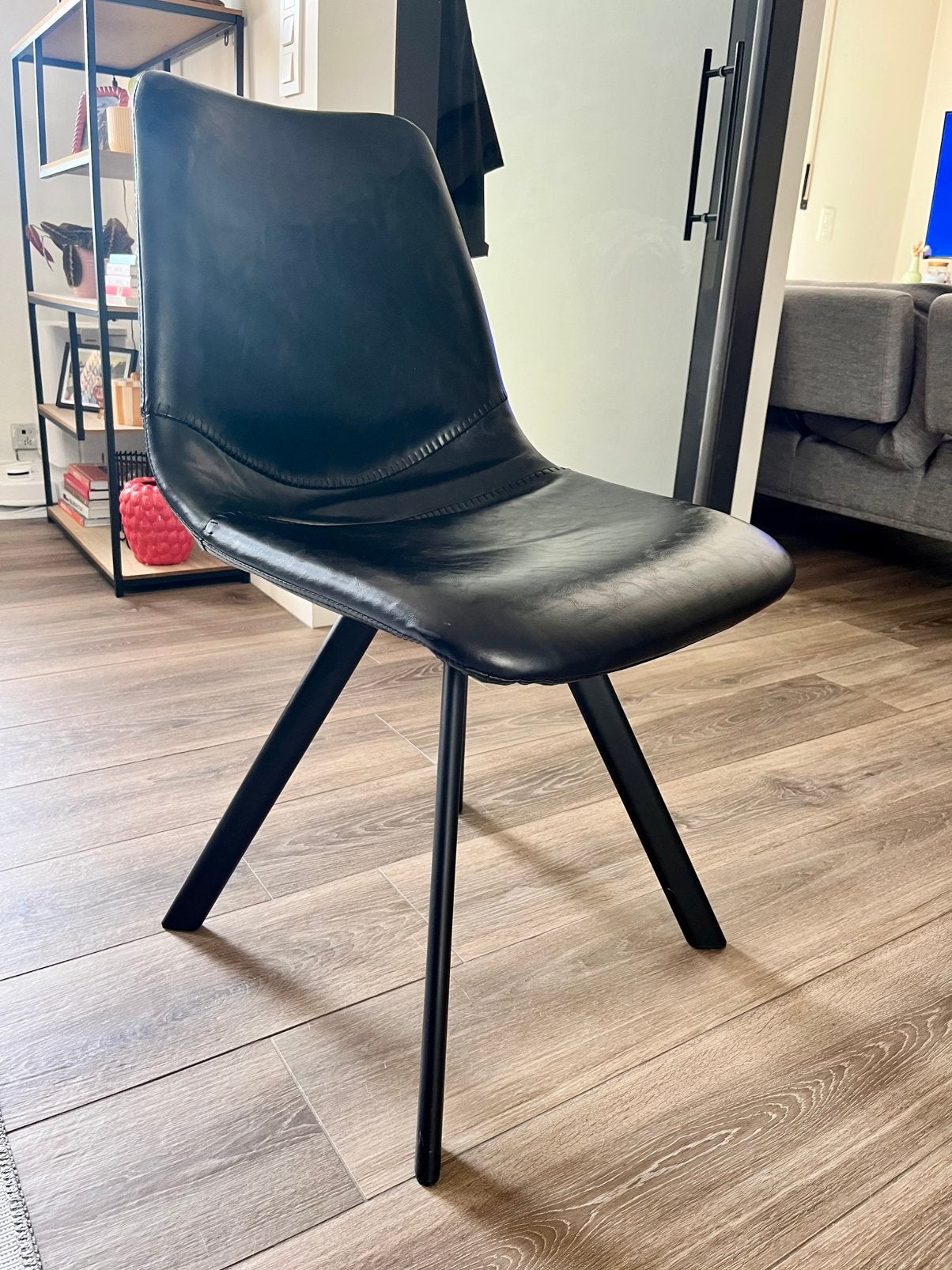 Zwarte stoelen Weba, Comme neuf, Enlèvement, Cuir, Quatre