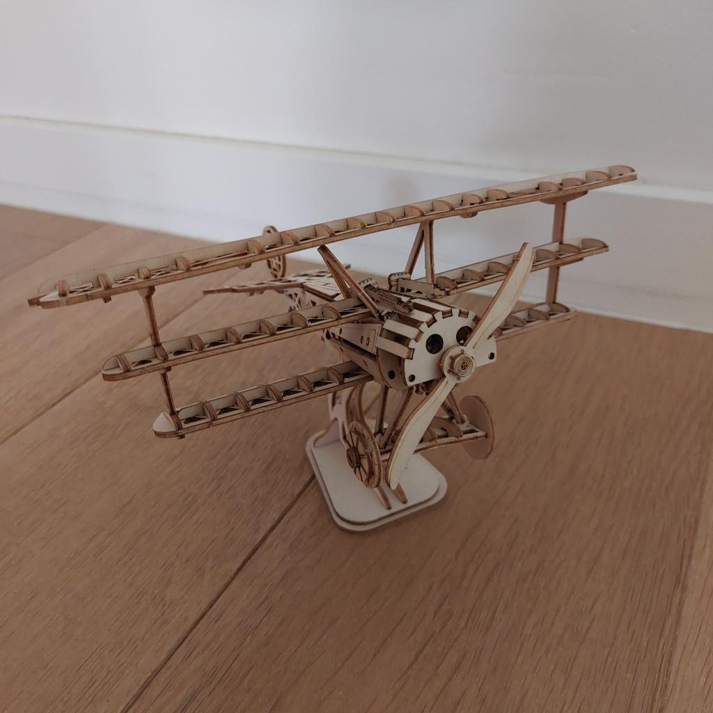 Modelbouw afgewerkt - Robotime Airplane TG301, Ophalen of Verzenden, Zo goed als nieuw, Vliegtuig, Overige merken