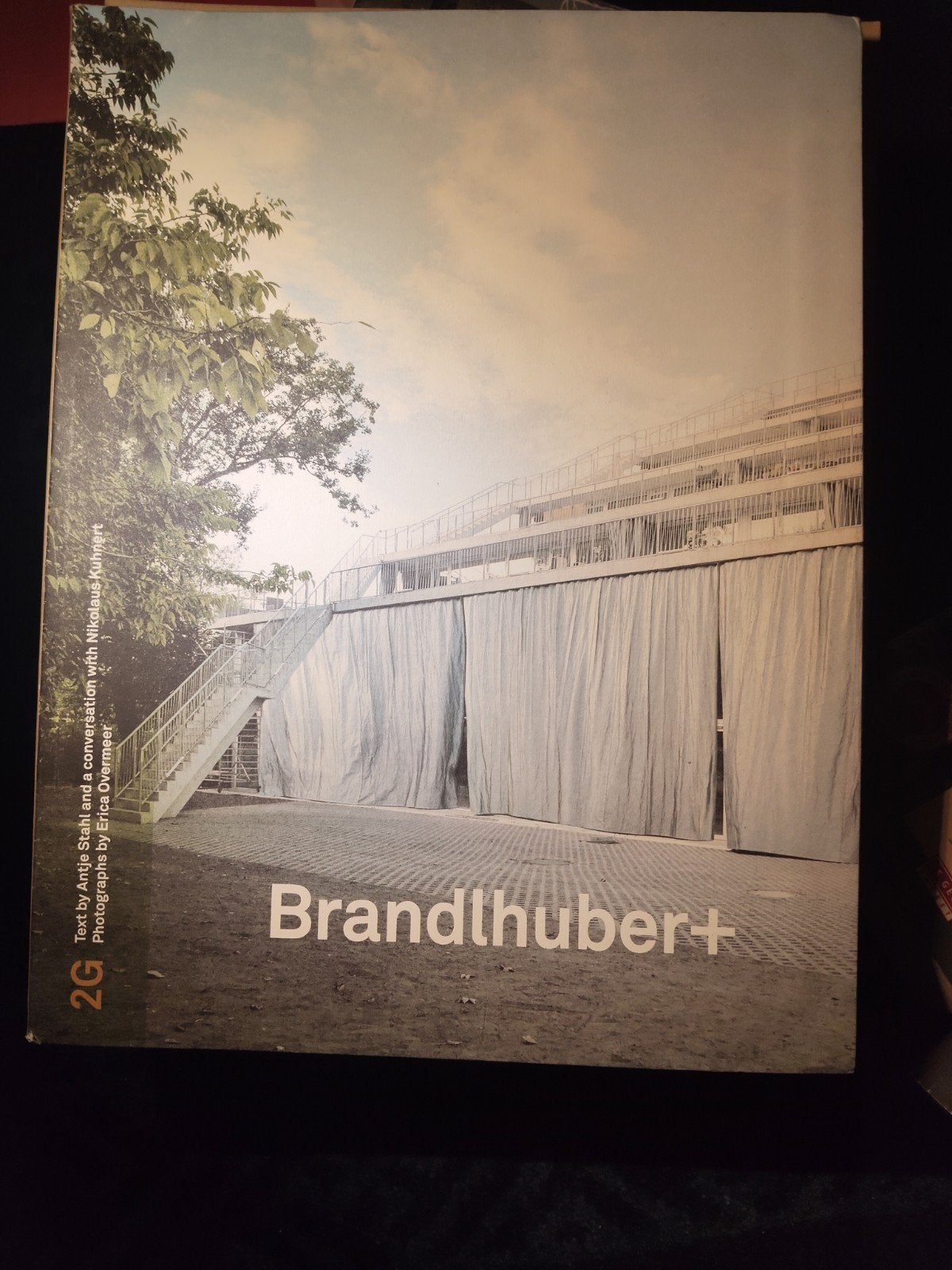 2G Brandlhuber+, Enlèvement